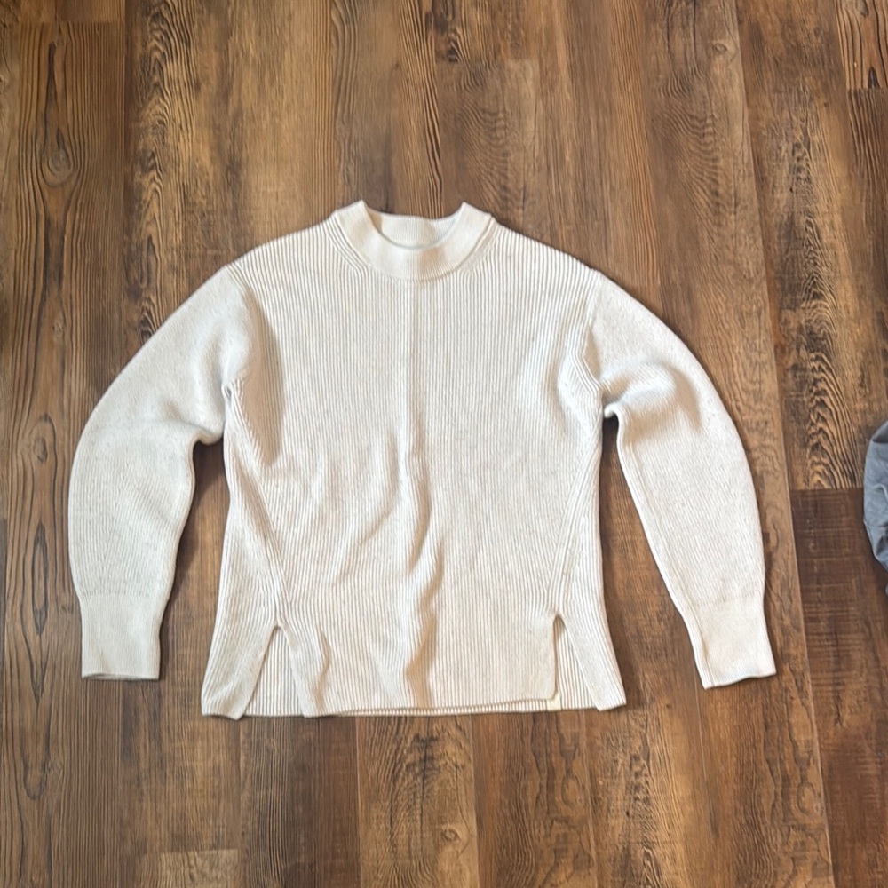 Lululemon Cream Women's Sweater